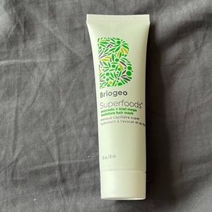 NEW Briogeo Superfoods Avocado + Kiwi Mega Moisture Hair Mask